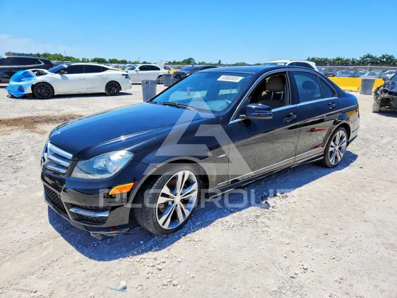 2012 Mercedes Benz C-Class фото