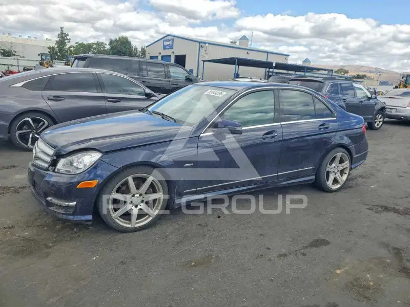 2012 Mercedes Benz C-Class фото