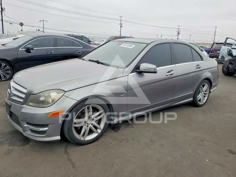 2012 Mercedes Benz C-Class фото