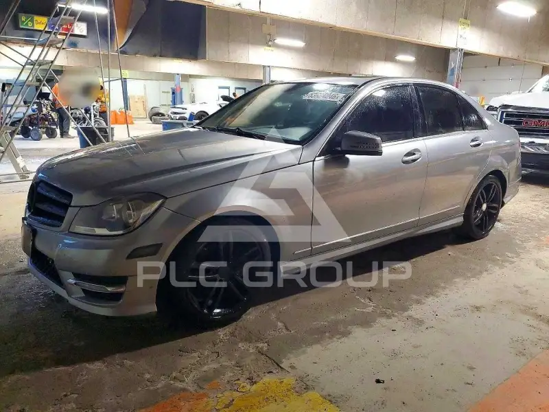 2012 Mercedes Benz C-Class фото
