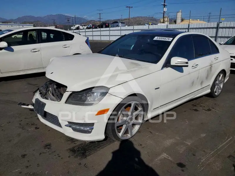 2012 Mercedes Benz C-Class фото