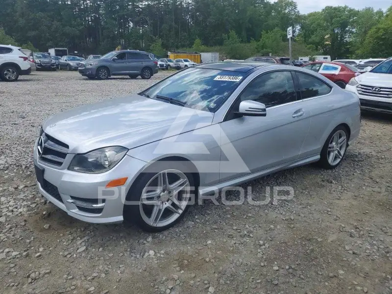 2012 Mercedes Benz C-Class фото