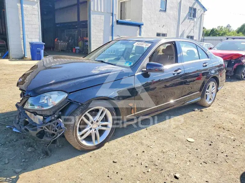 2012 Mercedes Benz C-Class фото