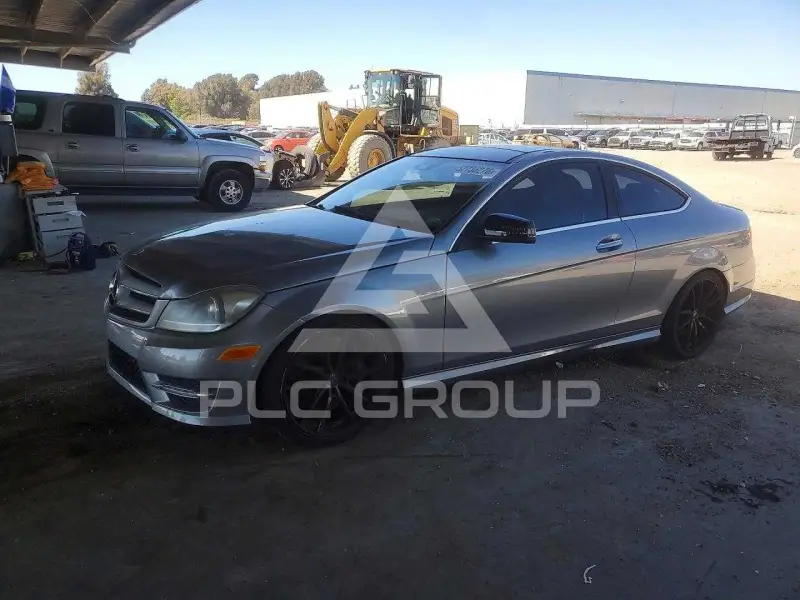 2012 Mercedes Benz C-Class фото
