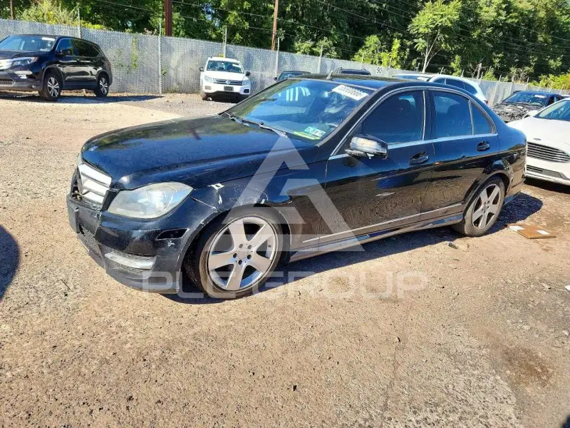2012 Mercedes Benz C-Class фото