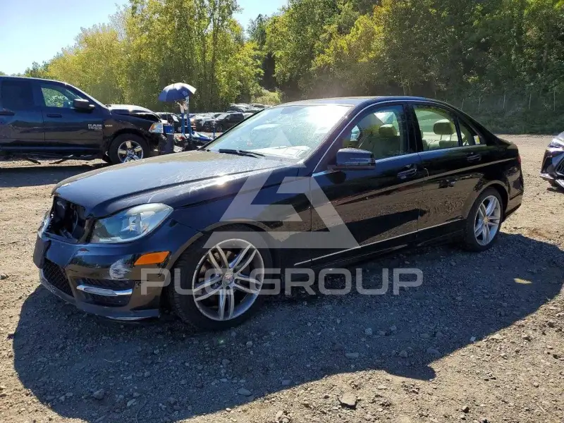 2012 Mercedes Benz C-Class фото