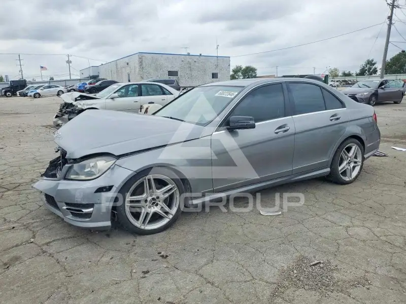 2012 Mercedes Benz C-Class фото