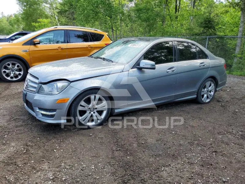 2012 Mercedes Benz C-Class фото