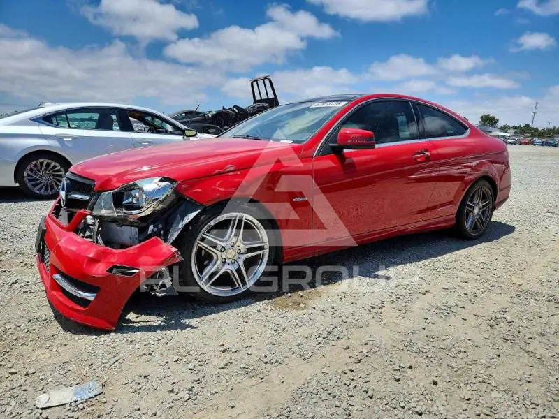 2012 Mercedes Benz C-Class фото