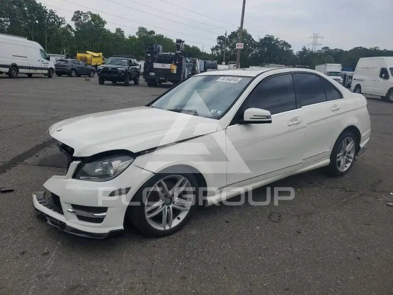2012 Mercedes Benz C-Class фото