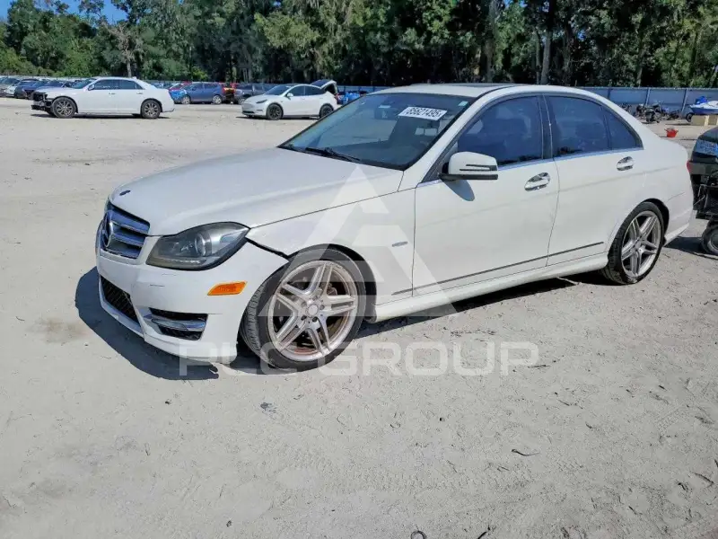 2012 Mercedes Benz C-Class фото
