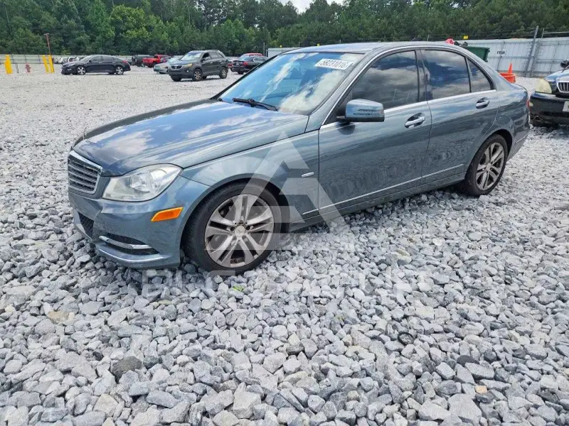 2012 Mercedes Benz C-Class photo
