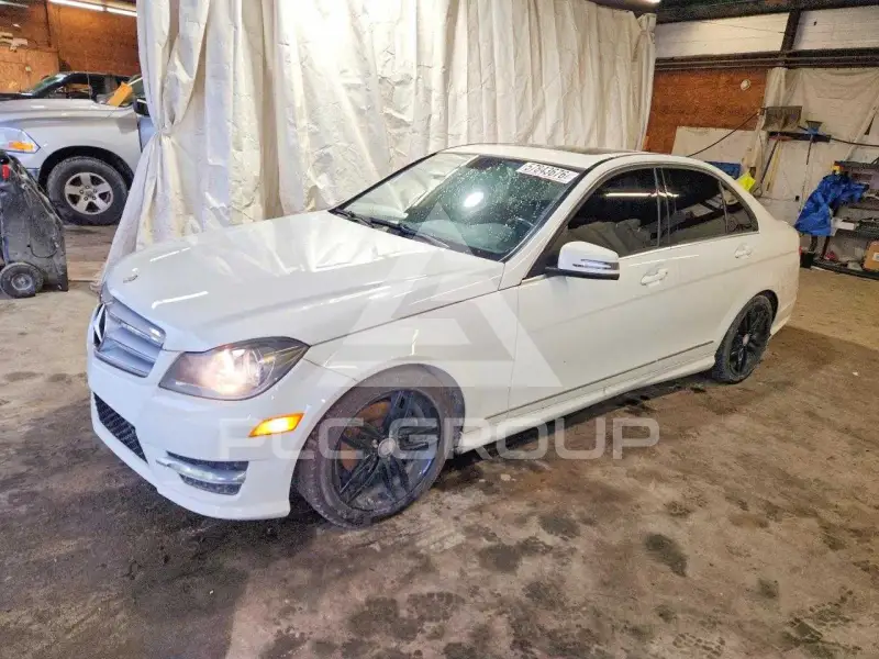 2012 Mercedes Benz C-Class фото