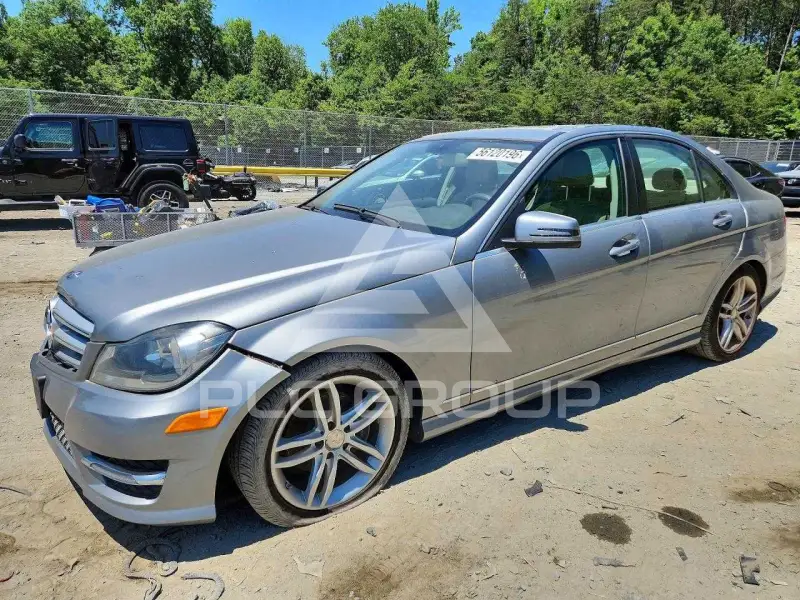 2012 Mercedes Benz C-Class photo