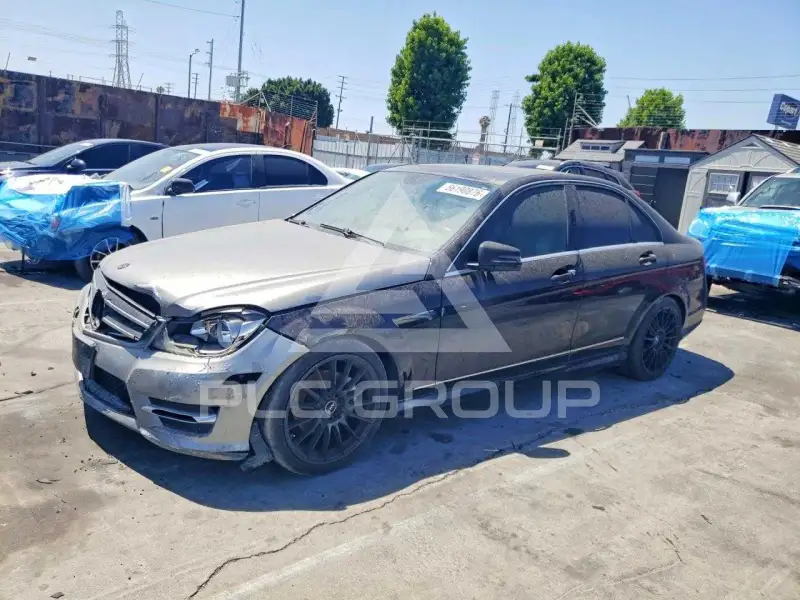 2012 Mercedes Benz C-Class фото