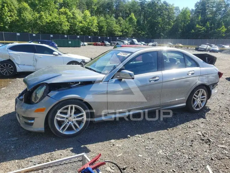 2012 Mercedes Benz C-Class фото