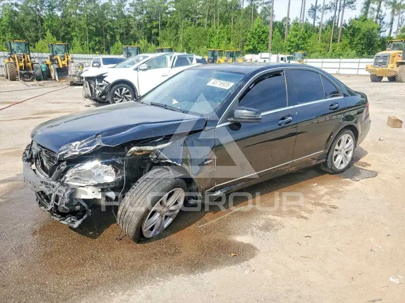 2012 Mercedes Benz C-Class photo