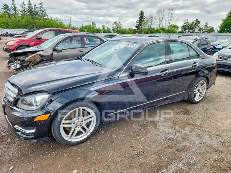 2012 Mercedes Benz C-Class фото