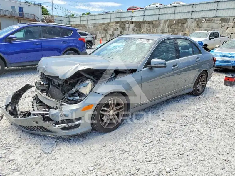 2012 Mercedes Benz C-Class photo