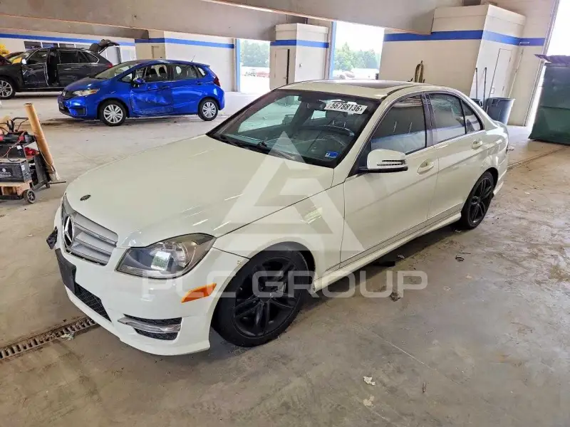 2012 Mercedes Benz C-Class photo