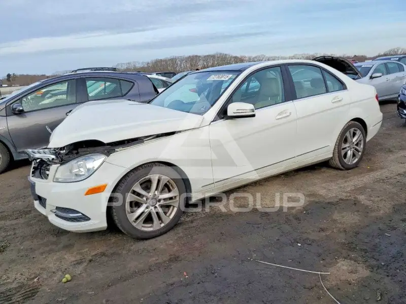 2012 Mercedes Benz C-Class photo