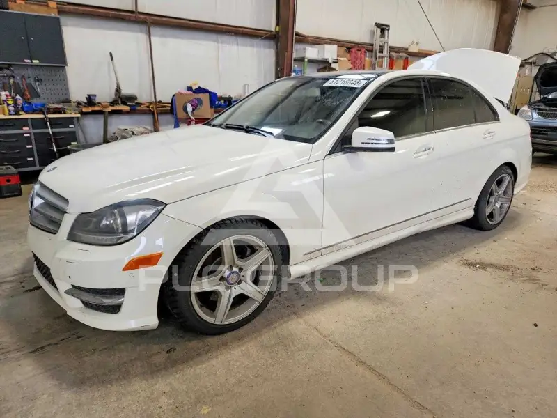 2012 Mercedes Benz C-Class фото
