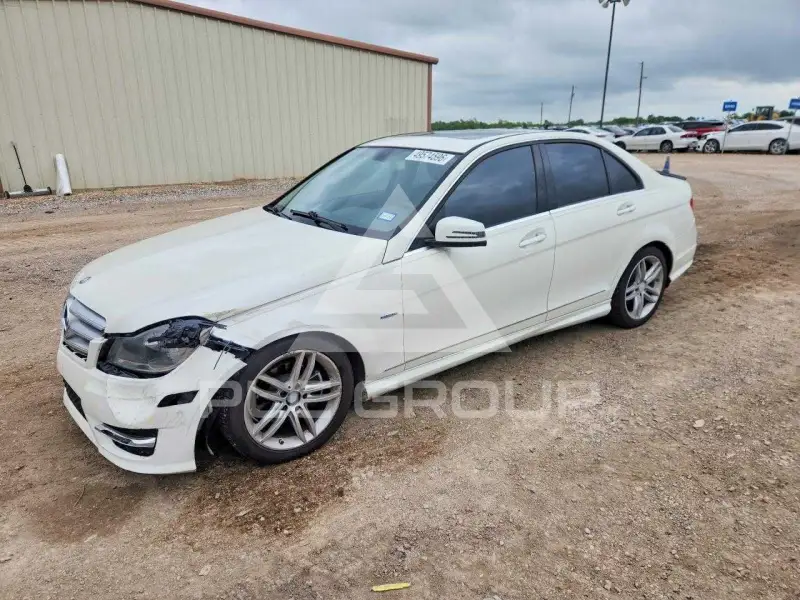 2012 Mercedes Benz C-Class фото