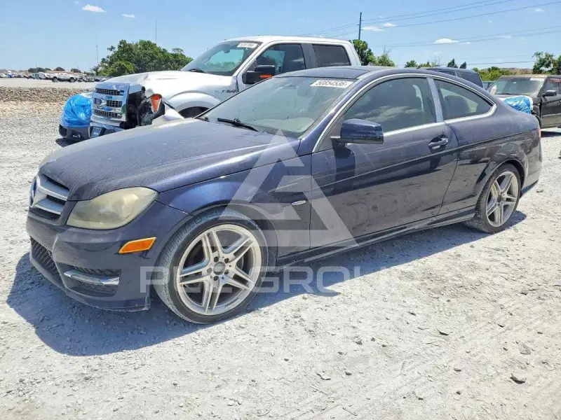 2012 Mercedes Benz C-Class фото