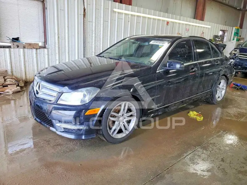 2012 Mercedes Benz C-Class фото