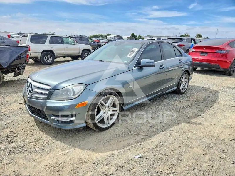 2012 Mercedes Benz C-Class фото