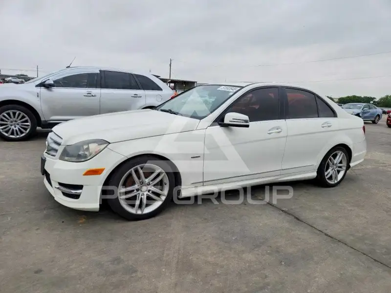 2012 Mercedes Benz C-Class фото