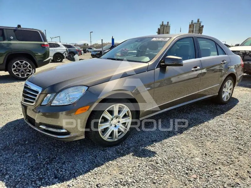 2012 Mercedes Benz E-Class фото