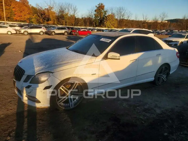 2012 Mercedes Benz E-Class фото