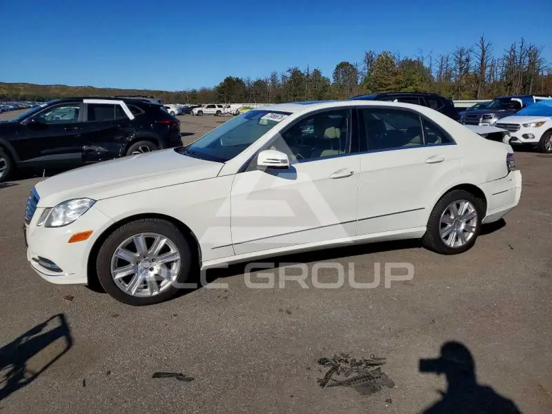 2012 Mercedes Benz E-Class photo