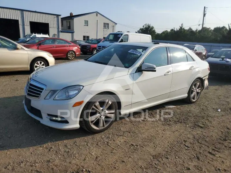2012 Mercedes Benz E-Class фото