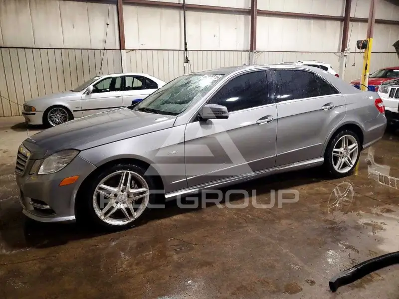 2012 Mercedes Benz E-Class photo