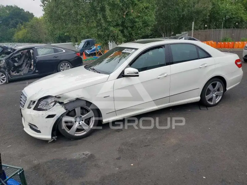 2012 Mercedes Benz E-Class фото