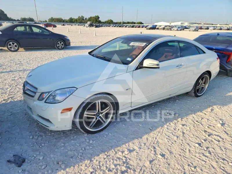 2012 Mercedes Benz E-Class photo