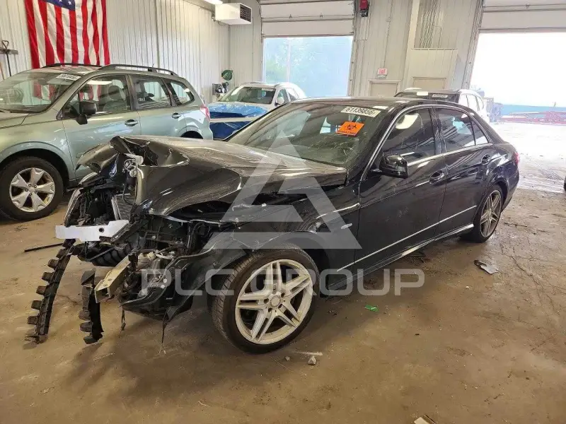 2012 Mercedes Benz E-Class фото
