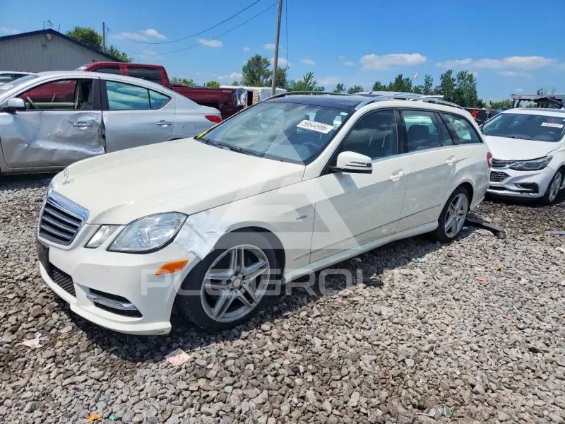 2012 Mercedes Benz E-Class фото