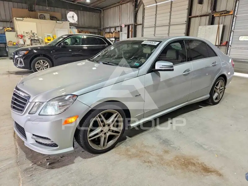 2012 Mercedes Benz E-Class фото