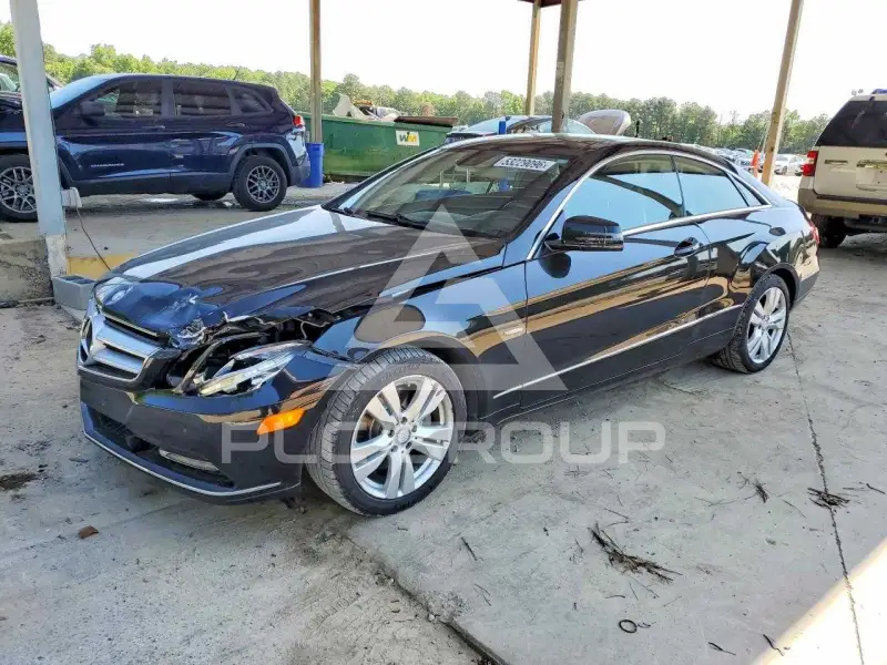 2012 Mercedes Benz E-Class фото