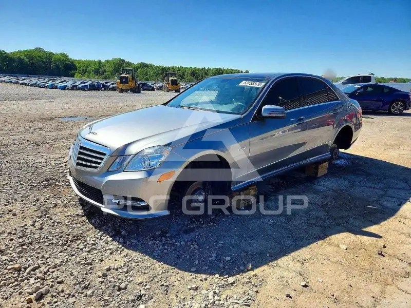 2012 Mercedes Benz E-Class фото