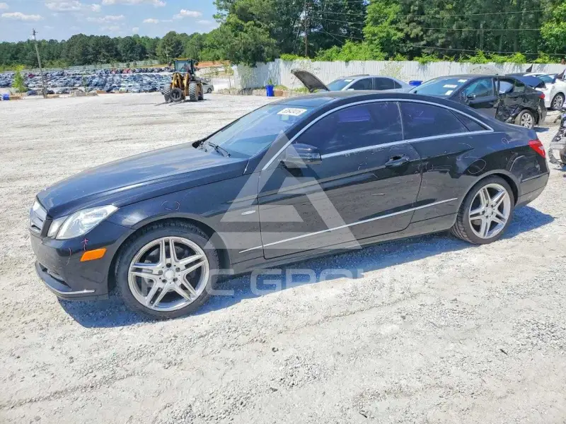 2012 Mercedes Benz E-Class фото