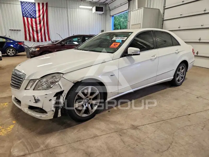 2012 Mercedes Benz E-Class фото