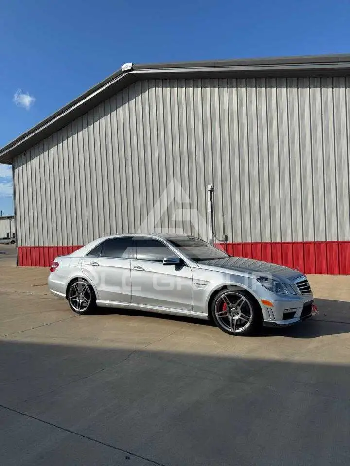 2012 Mercedes Benz E-Class фото
