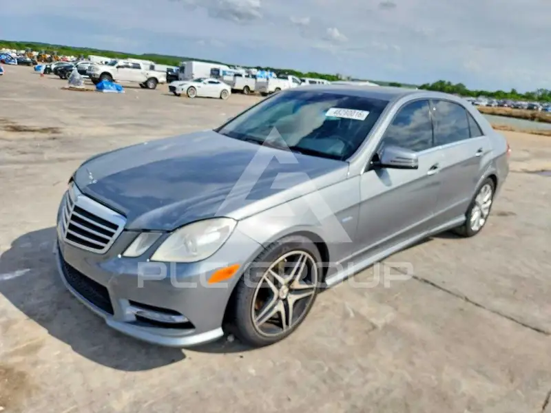 2012 Mercedes Benz E-Class фото