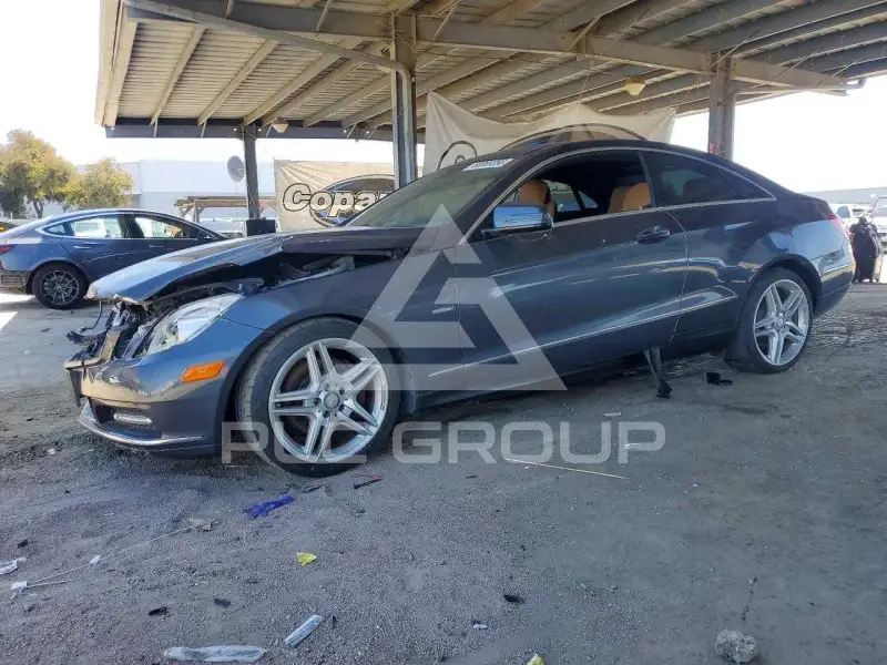 2012 Mercedes Benz E-Class фото