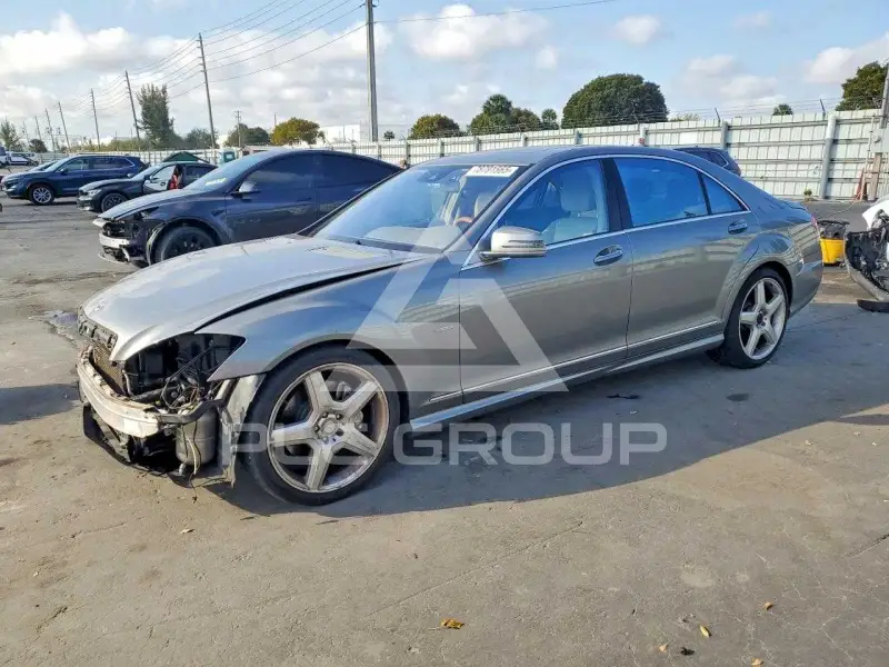 2012 Mercedes Benz S-Class photo