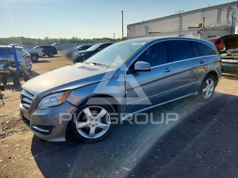 2012 Mercedes Benz R-Class фото